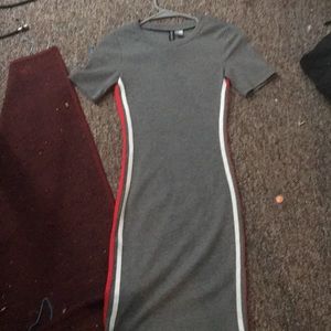 Tight gray dress with red and white